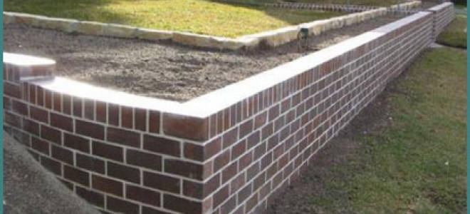 Как сделать подпорную стенку на участке с уклоном